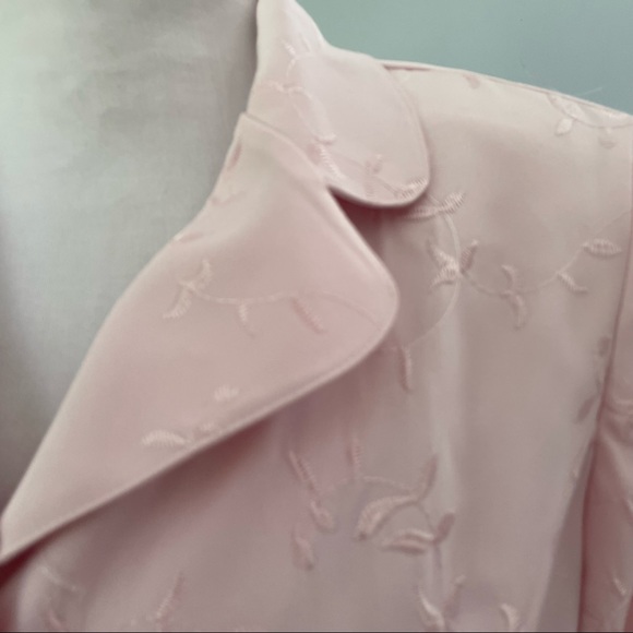 DRESS BARN EMBROIDERED SUIT-NWOT - Picture 2 of 10